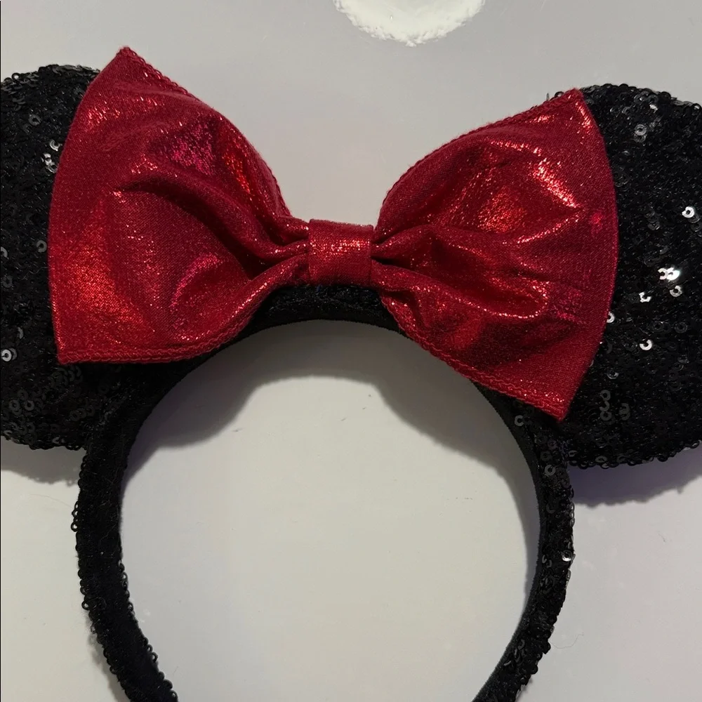 Disney Parks Minnie Mouse Classic Red Bow Black Ears Sequin Headband